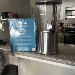Beverage dispenser