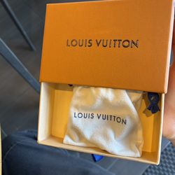 LV Bracelet 