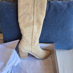 Woman Boots