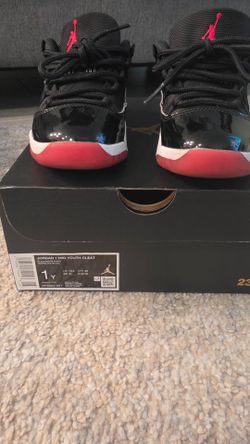 Jordan 11 Retro "Black Metallic" red.
Kids Size 13C
Almost brand new, worn few times