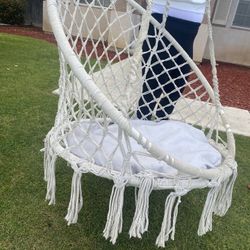 Swinging Chair 