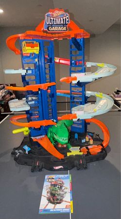 Hot Wheels Ultimate Garage GJL14 T-Rex Playset – No Cars