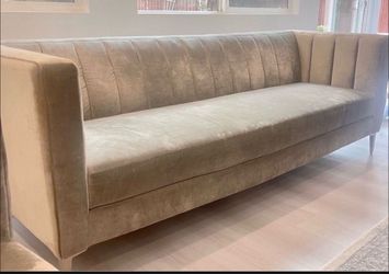 COUCHES