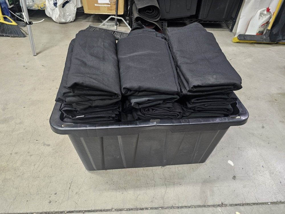 44 BLACK heavy duty commercial use table Cloths. $10 FIRM FIRM FIRM EACH.