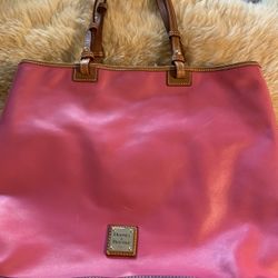 Dooney And Bourke Leisure Tote