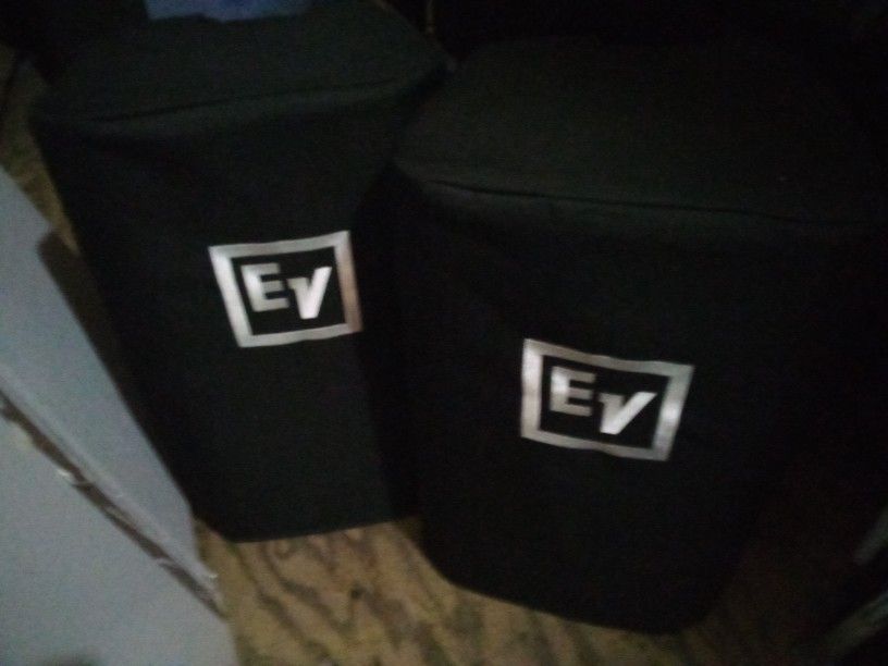 Pair Of EV ZLX 12P Powered Speakers New Condition