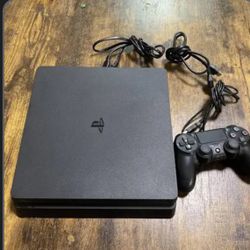 Play Station 4 
