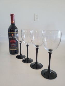 4 Black Stemmed Wine Glasses
