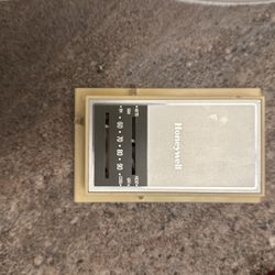 Honeywell Thermostat 