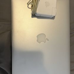 Macbook 2015 With Charger