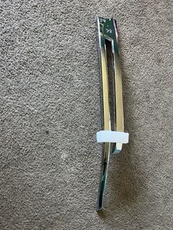 MIEF ROD bumper grille center trim :tahoe