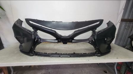 20(contact info removed) 2020 TOYOTA CAMRY SE SXE FRONT BUMPER COVER OEM 52119-06E20 NEW
