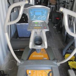 Used Octane Fitness LX8000 LateralX-SKU: 660-117