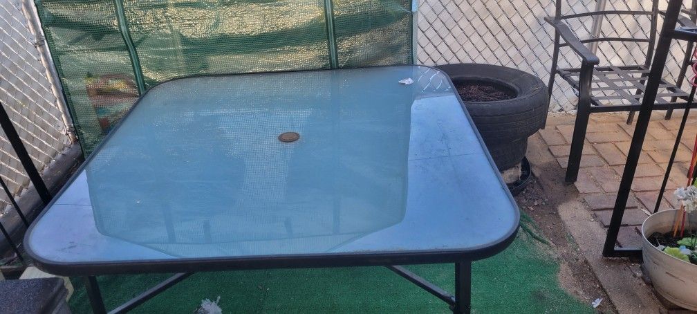 Outdoor Table And 2 Chairs