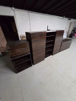 Dresser cabinet set