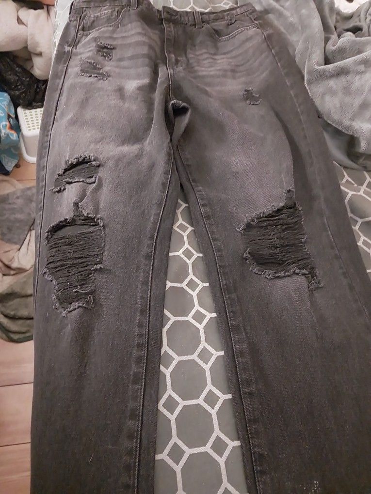 Lady's Black Jeans Fashion Nova New Never Worn Tag Still On Them Size 13/31 15 Dollars 