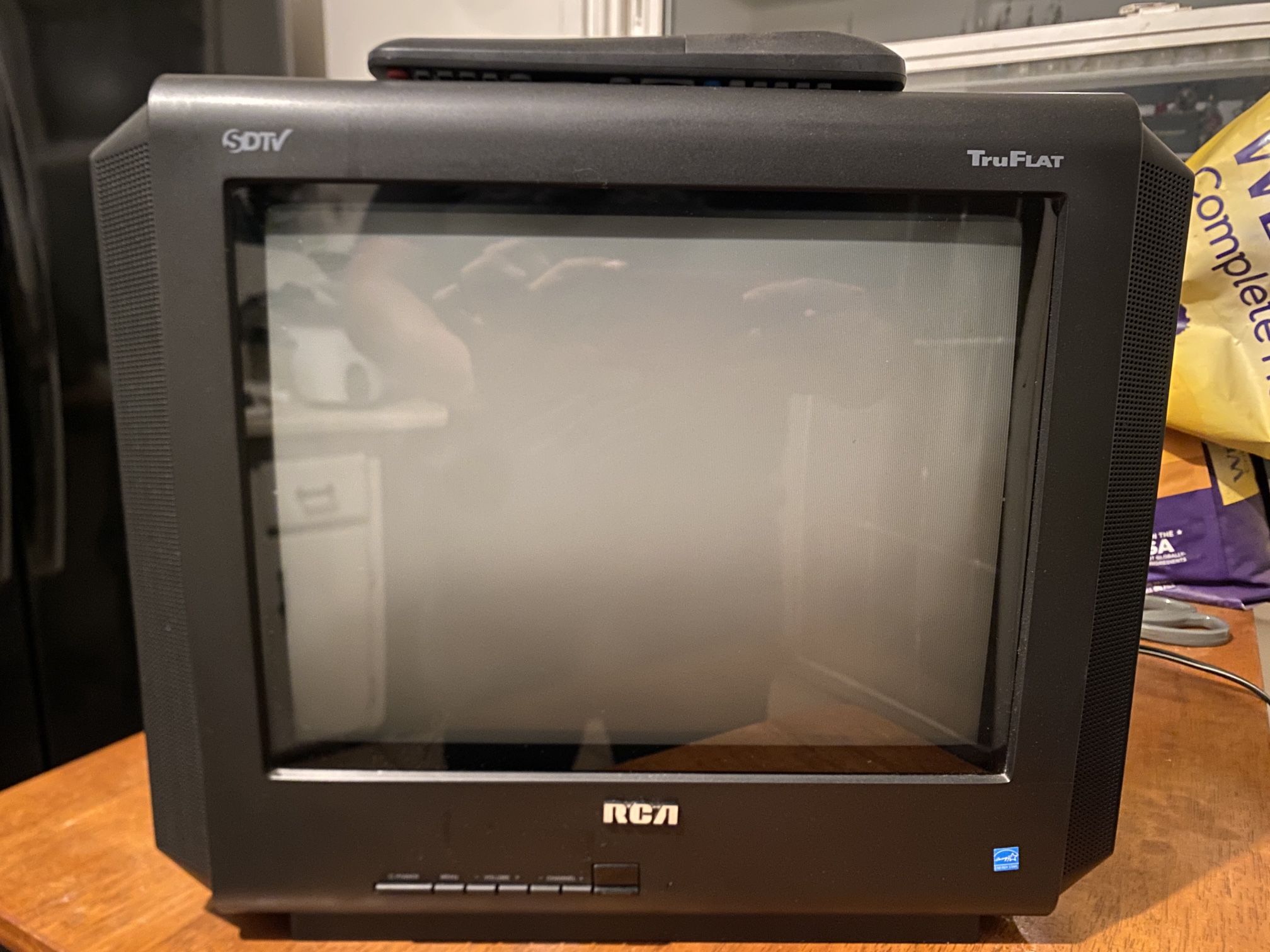 RCA TruFlat SDTV 14F514T