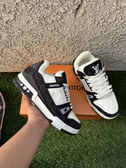 LV trainers white with black