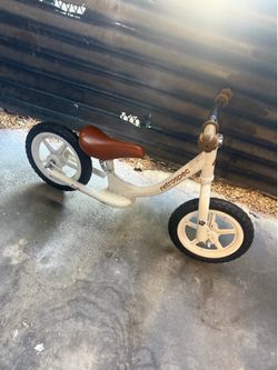 Kids balance bike $25