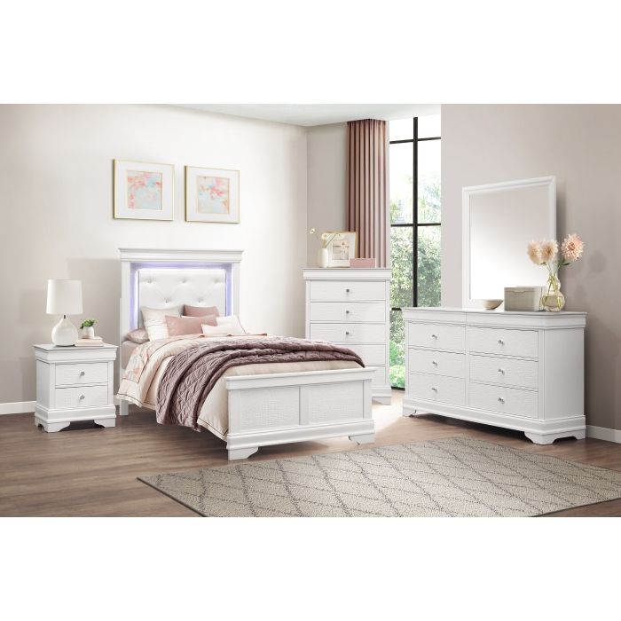4pc Set .Queen bed, Dresser, Mirror and one Night Stand)