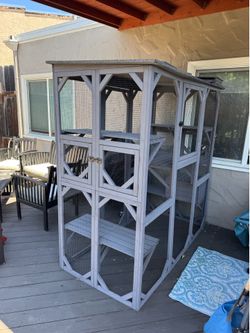 Large Catio Outdoor Enclosure - Like New