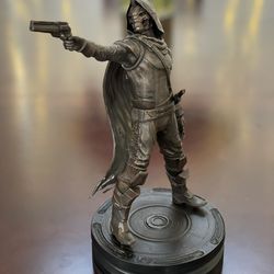 DESTINYY 2: FORSAKEN CAYDE'S LAST STAND Statue