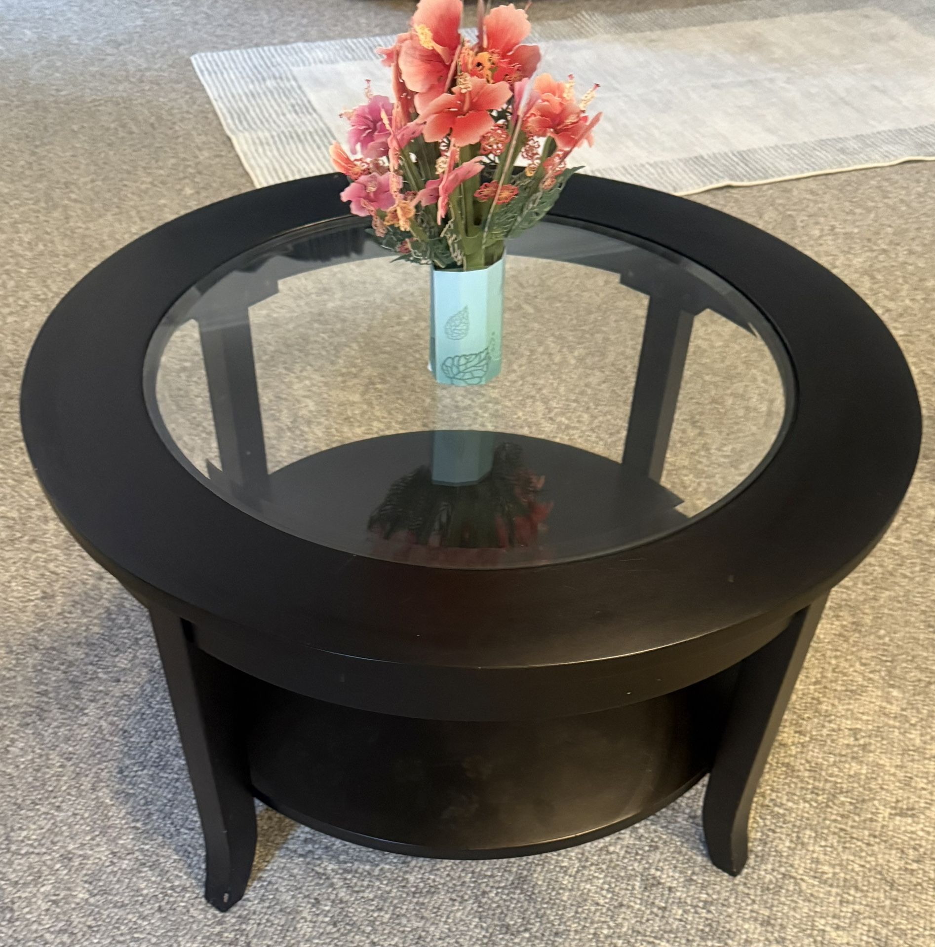 Round Coffee table