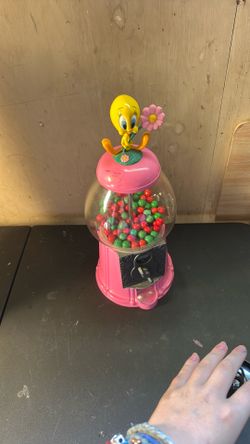 Tweety Bird Gumball Mashine