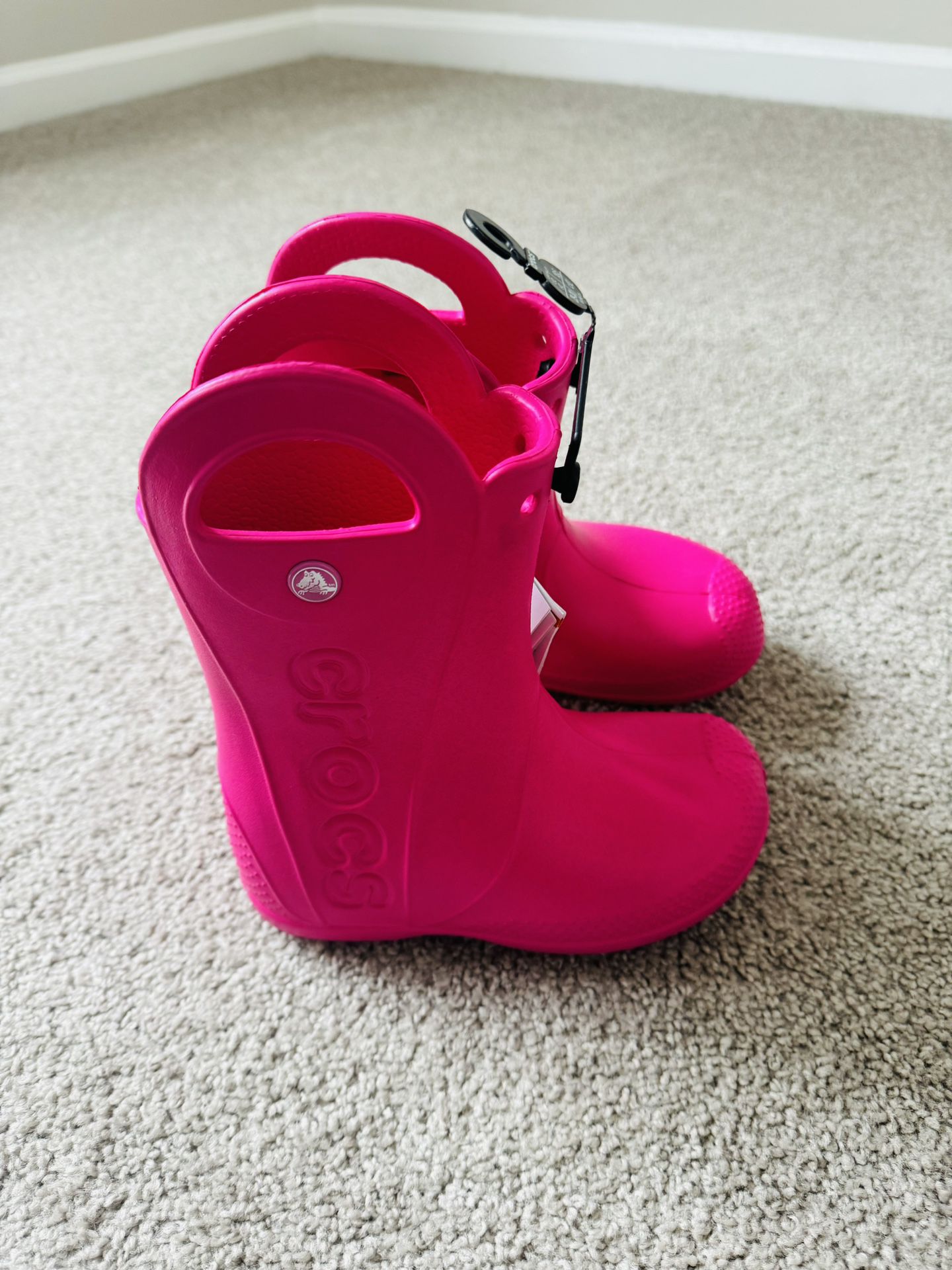 NWT! Pink Rain boots crocs 12 C