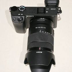 Sony Alpha A6400 Mirrorless 18-135 mm lens