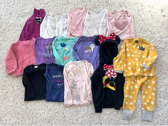 Girls clothes skirts pants shirts sweater 👚
