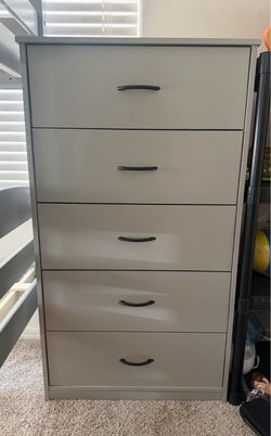5‑Drawer Dressers – Clean, Sturdy, Matching Set (3 Available)