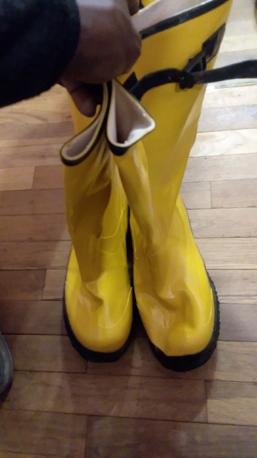 Rubber wrk boots