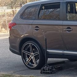 5 lugs 22 inch rims