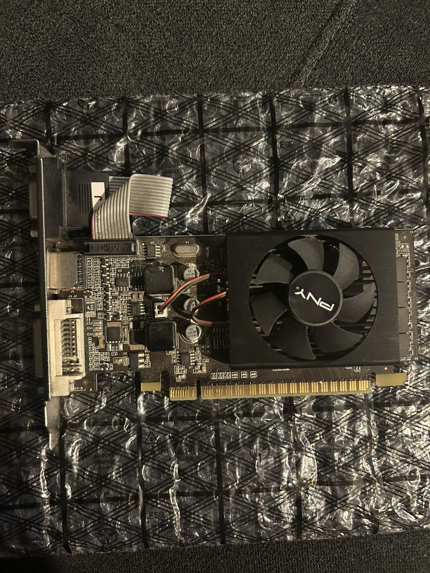 PNY Nvidia GeForce gt 610 2GB DDR3 PCI-e Graphics Card