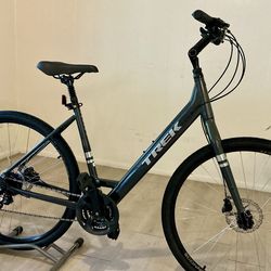 Gorgeous Trek Verve 2 Disc Gen 5 | LIKE NEW  |  1 Owner  | Ready to Roll