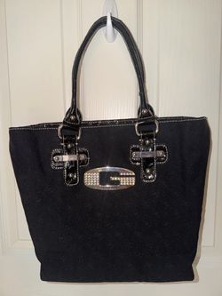Guess Purse **GREAT CONDITION **