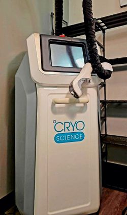 CryoScience Cryo Penguin localized cryotherapy machine
