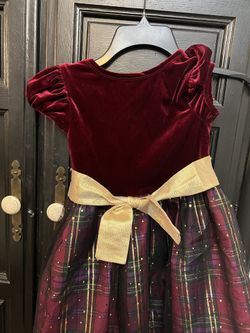 Flower Girl / Formal Girls Dress Size 6
