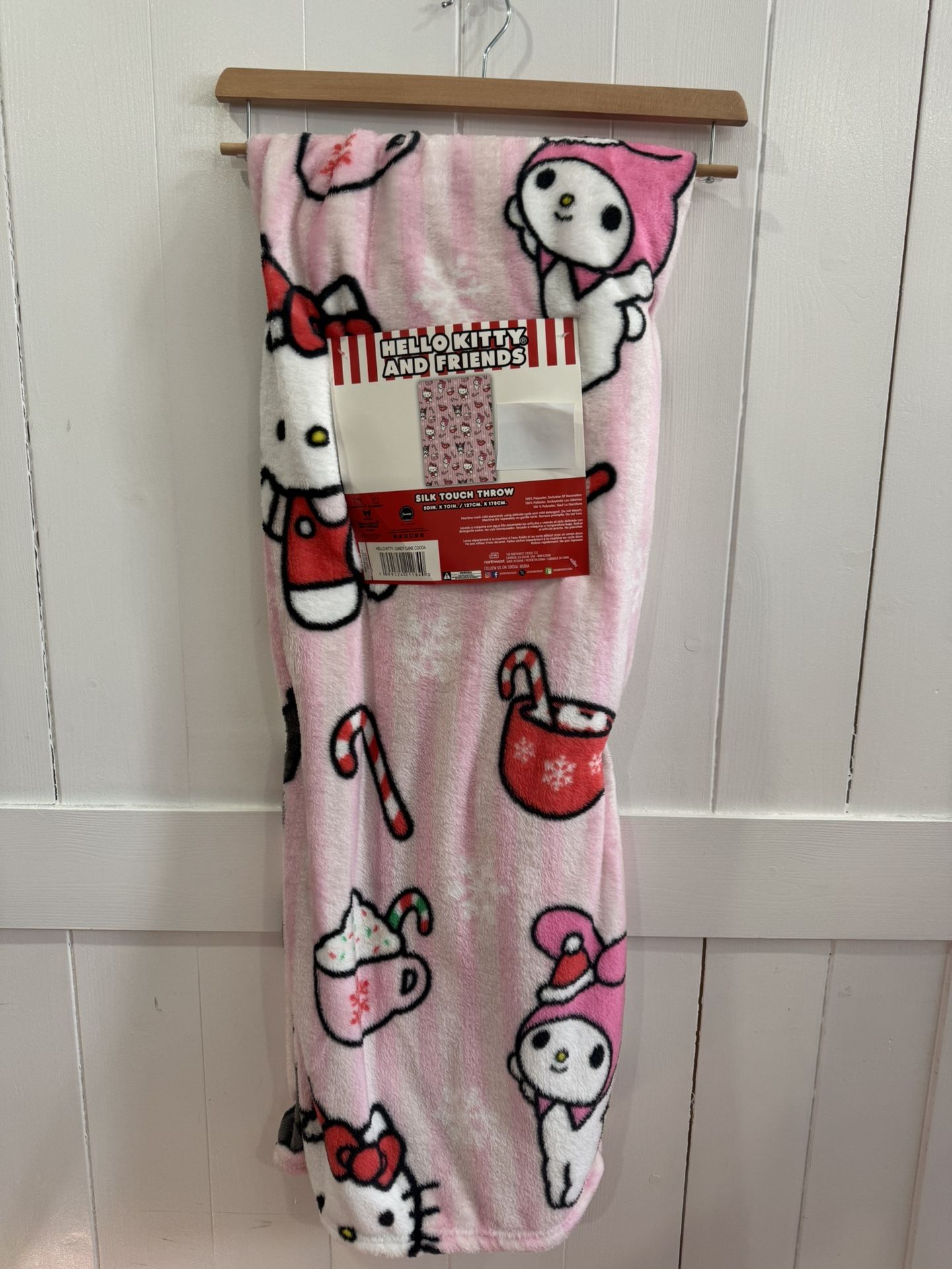 Hello Kitty And Friends Christmas Blanket