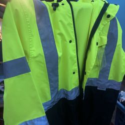 Men’s High Visibility Rain Jacket 