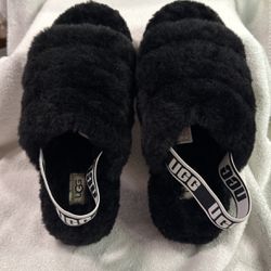ugg slippers black sz 7