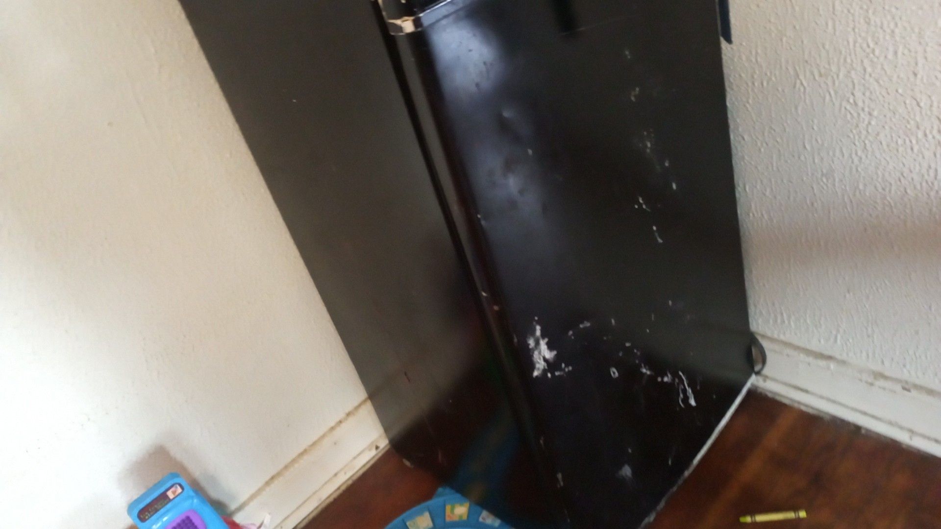 Mini fridge