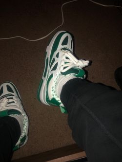 (Not free send prices)Green Lv skates size 41 worn once