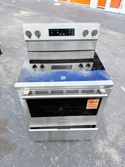 Maytag 30-in Glass Top 5 burners 5.3-cu ft Air Fry Convection Oven Freestanding Electric Range ( Stainless Steel)