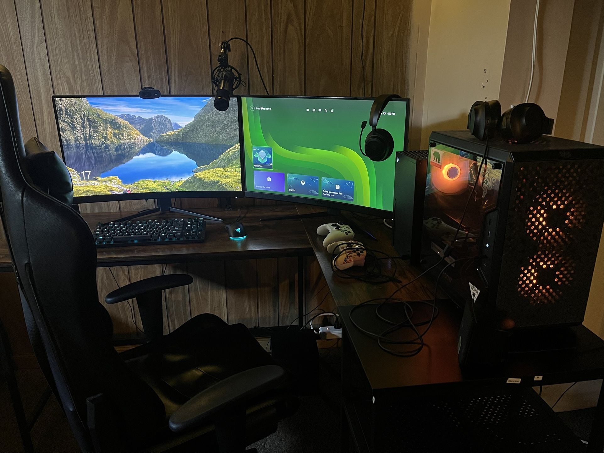 Gaming/Streaming Setup – PC, Xbox, Dual Monitors, Chair + More!