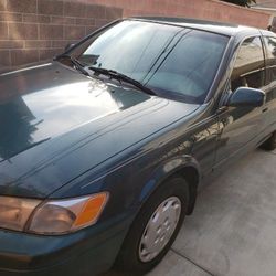 1998 Toyota Camry. $4,200 OBO