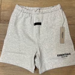 Essential Shorts Size Xl