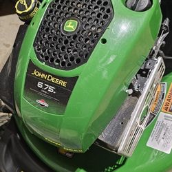 Like New John Deere 4 Wheel Self Propelled Mower