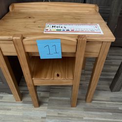 #11 Kid School Desk 